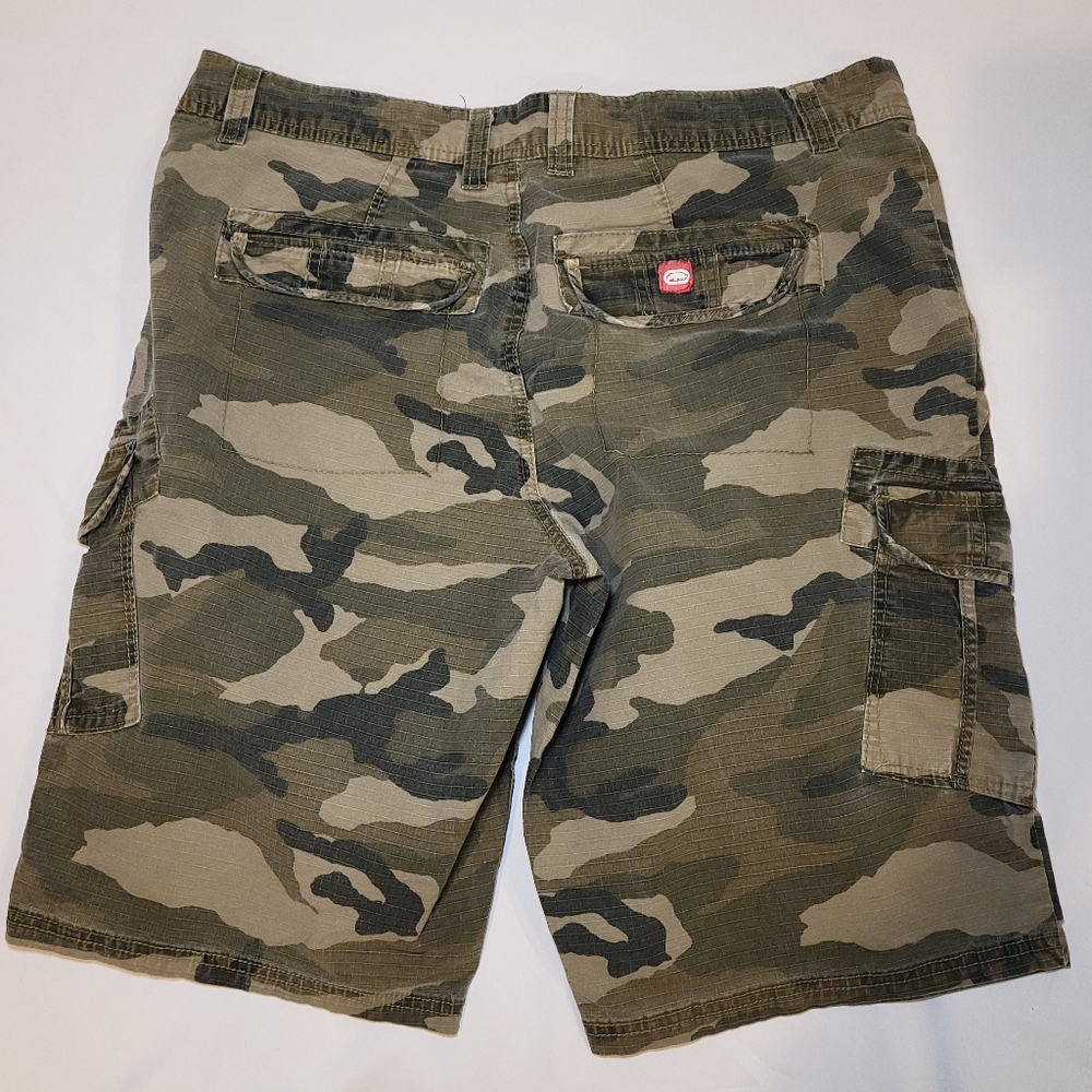 Men's ecko unltd cargo camo shorts size 36